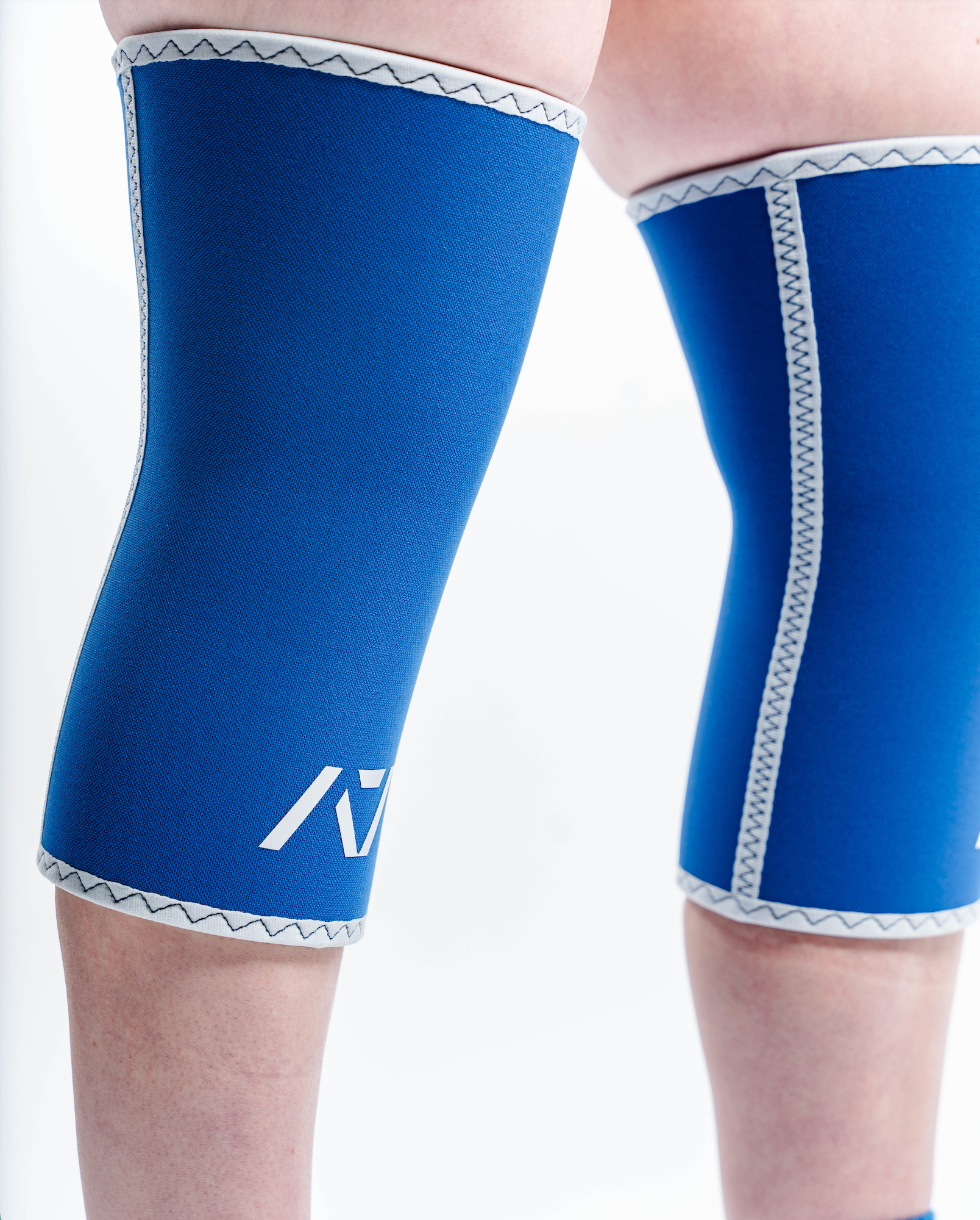 Hourglass Knee Sleeves - Cyanite
